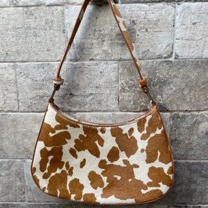❤️ URBAN OUTFITTERS COWHIDE BAGUETTE SHOULDER BAG PURSE